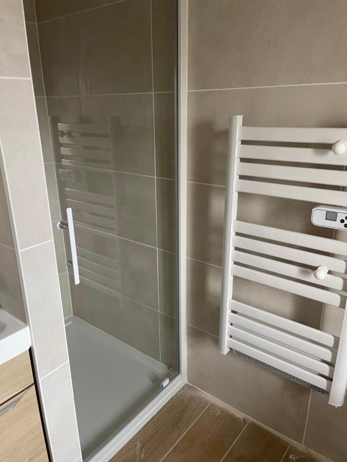 La Parenthese Balneo T2 Cosy De 40M² Avec Terrasse Apartment Ternay  Exterior foto
